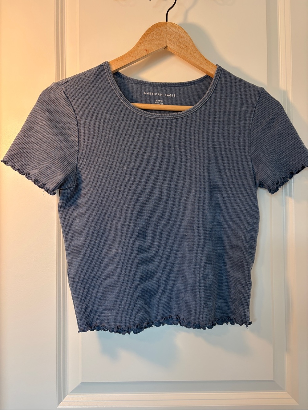 American Eagle Waffle Knit Lettuce Edge Cropped Baby Tee Blue Size M